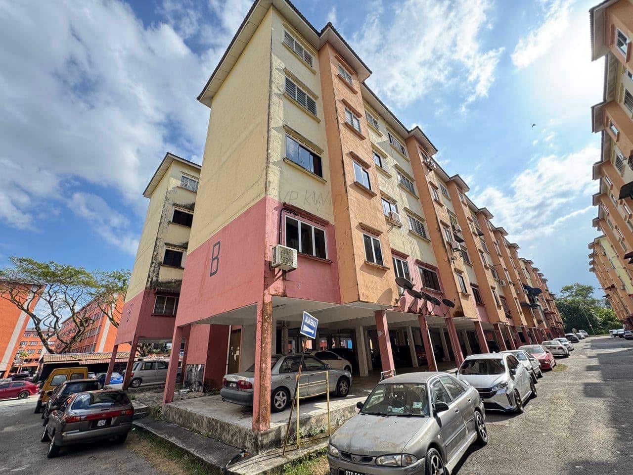 Medium Low Cost Flat Taman Pulai Utama 8