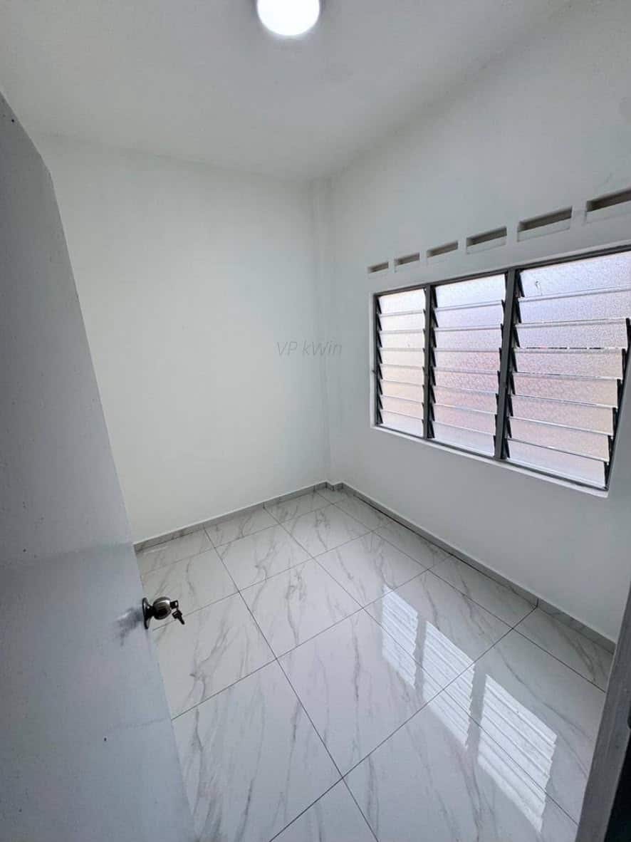 Medium Low Cost Flat Taman Pulai Utama 5