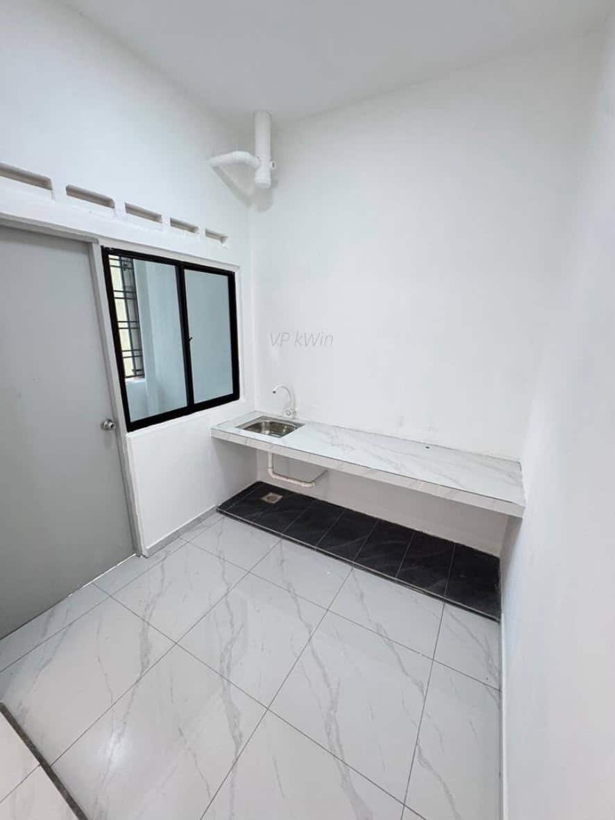 Medium Low Cost Flat Taman Pulai Utama 7