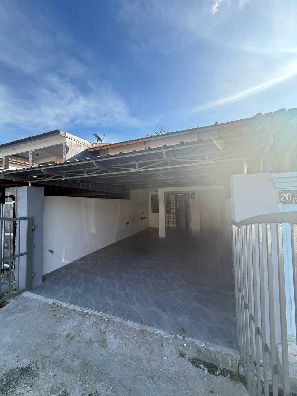 Double Storey Medium Low Cost Terrace Jalan Tasek 4x, Bandar Seri Alam