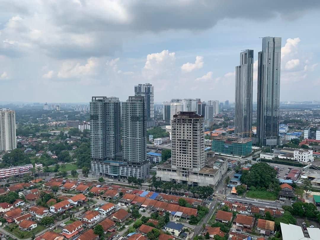 Condo TriTower Residence 11