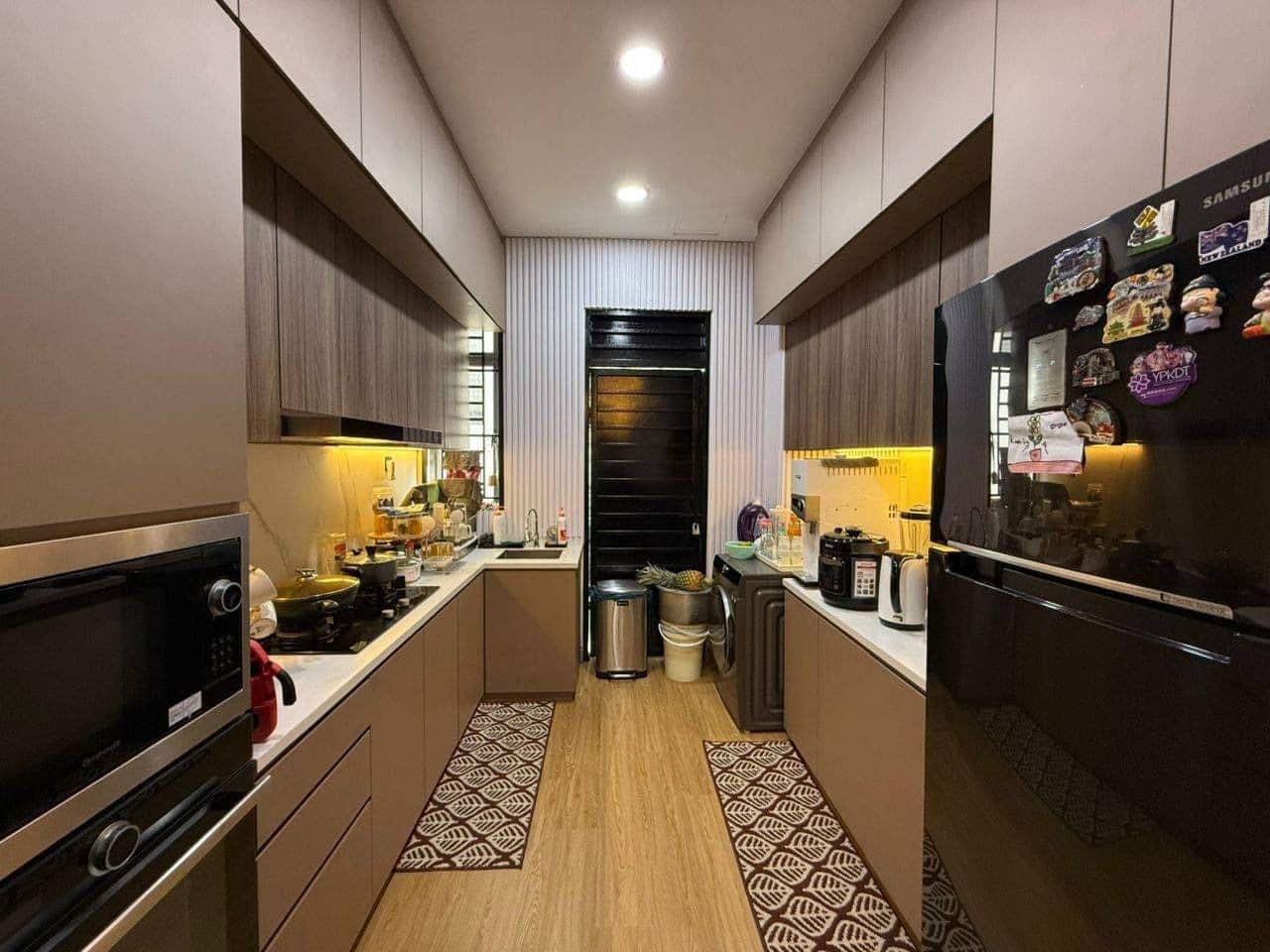 Double Storey Terrace Setia Tropika 12