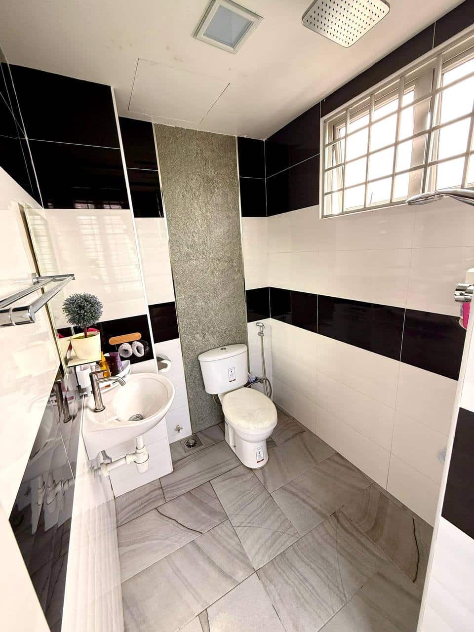 Apartment Persiaran Tanjung 12
