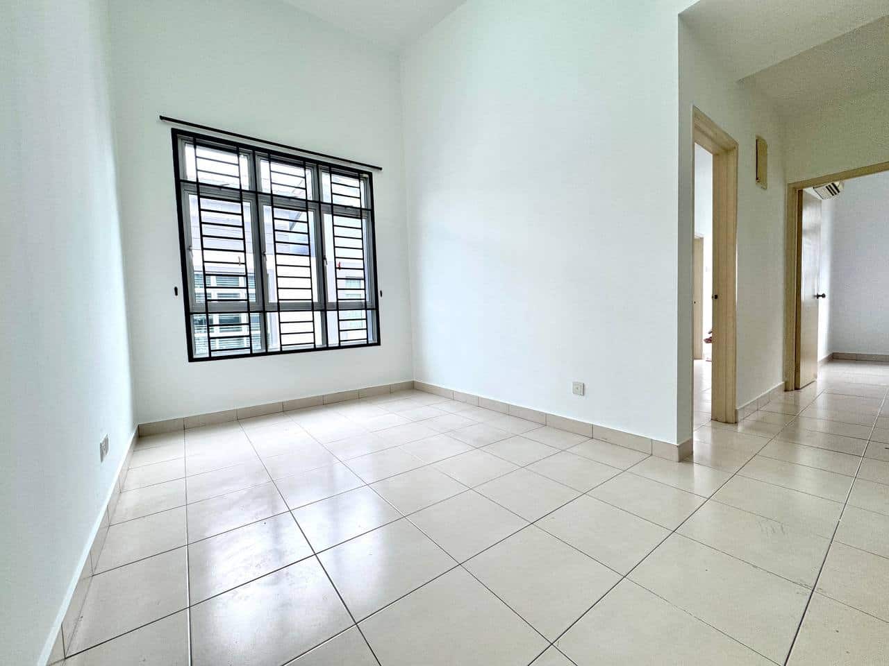 Double Storey Terrace ENDLOT Taman Seri Austin 4