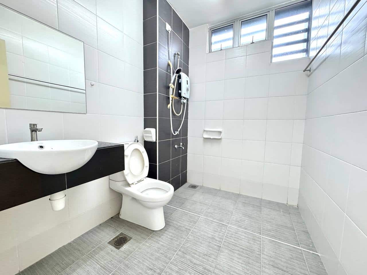Double Storey Terrace ENDLOT Taman Seri Austin 9
