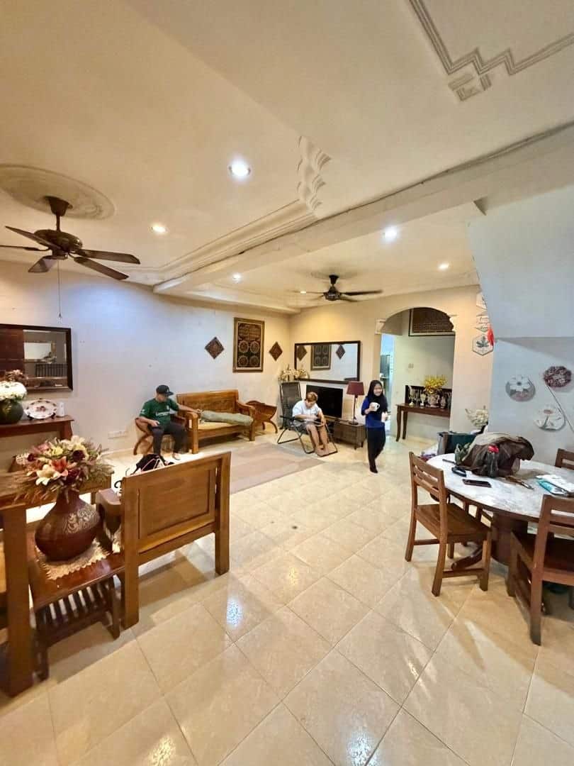 House Taman Desa Tebrau 3