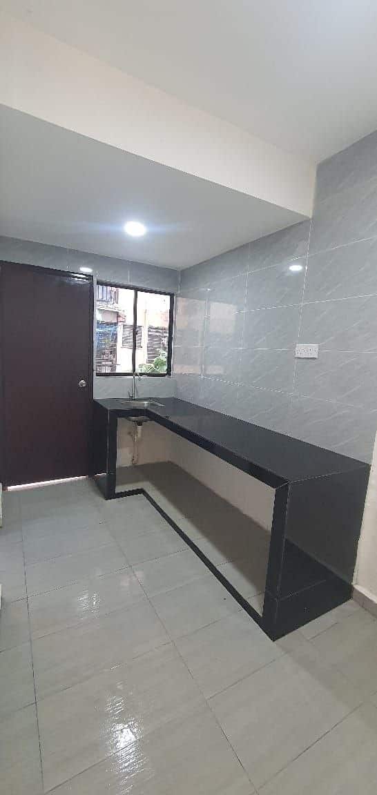 Ground Floor Air Biru 8