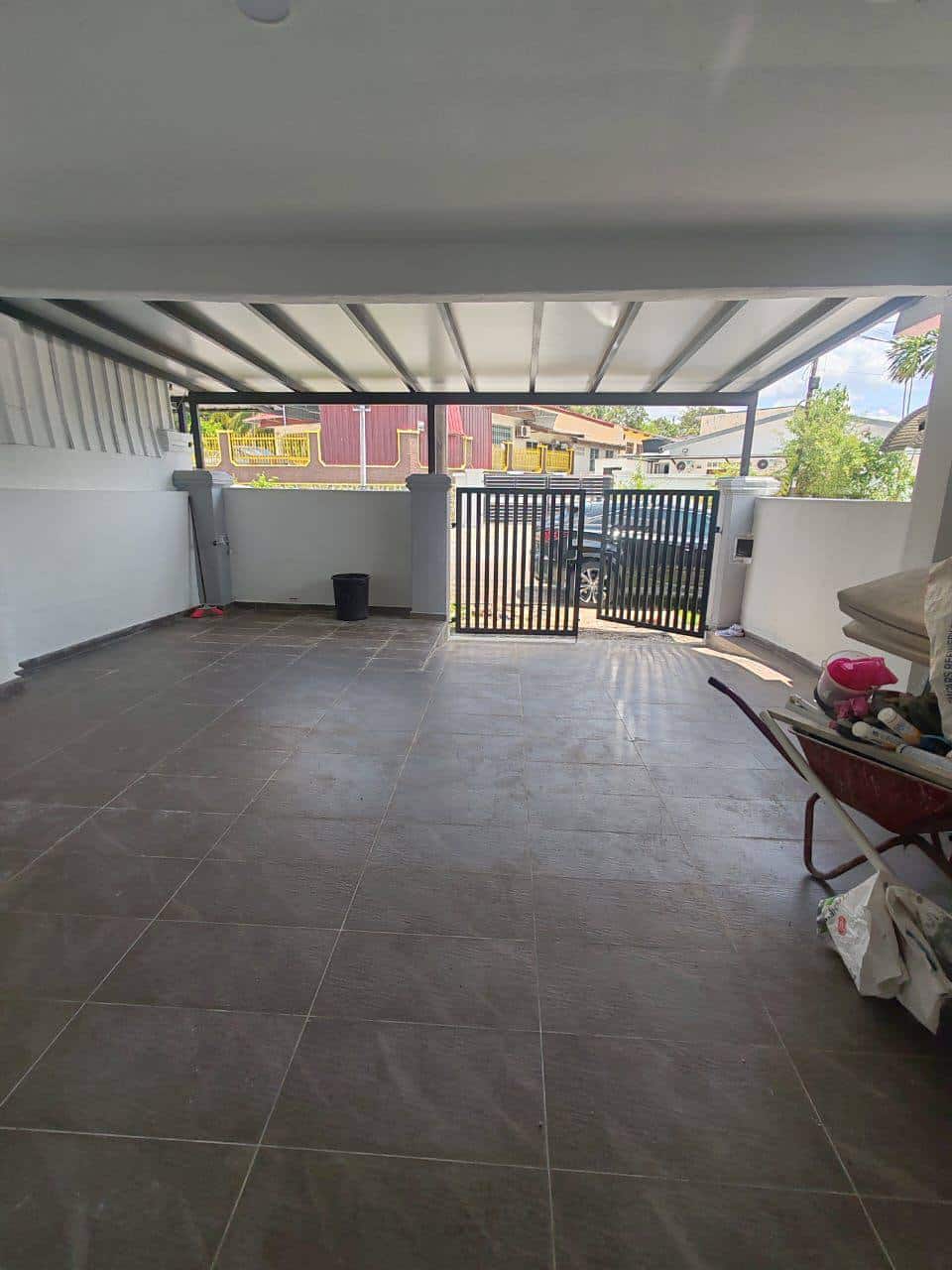 Low cost single storey Tun aminah 7