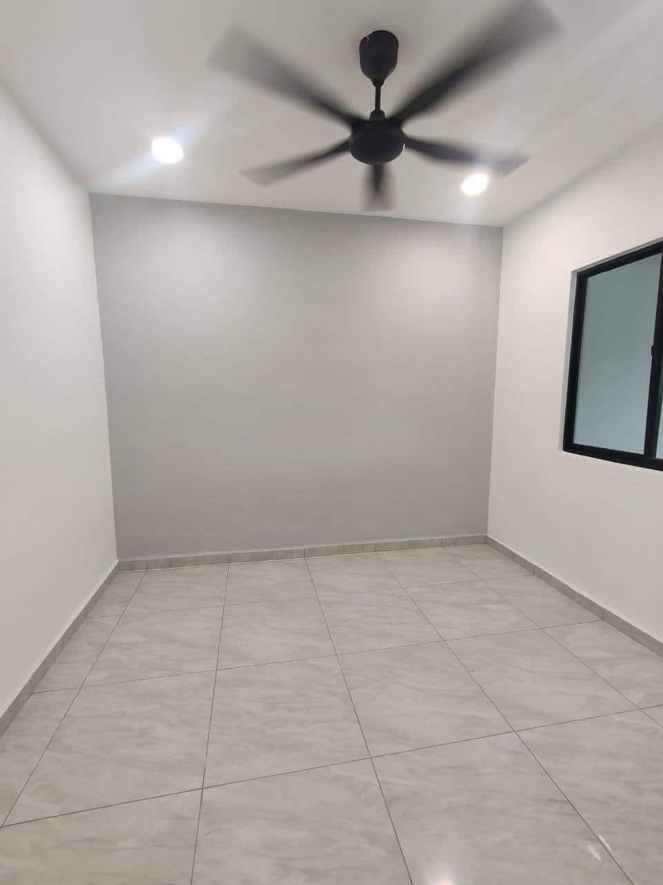 Low cost single storey Tun aminah 3