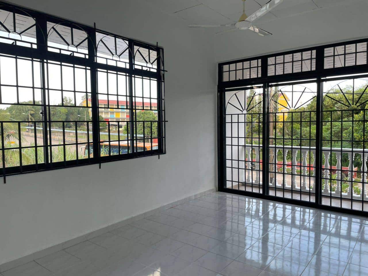 Double Storey Terrace House Ros Merah 3
