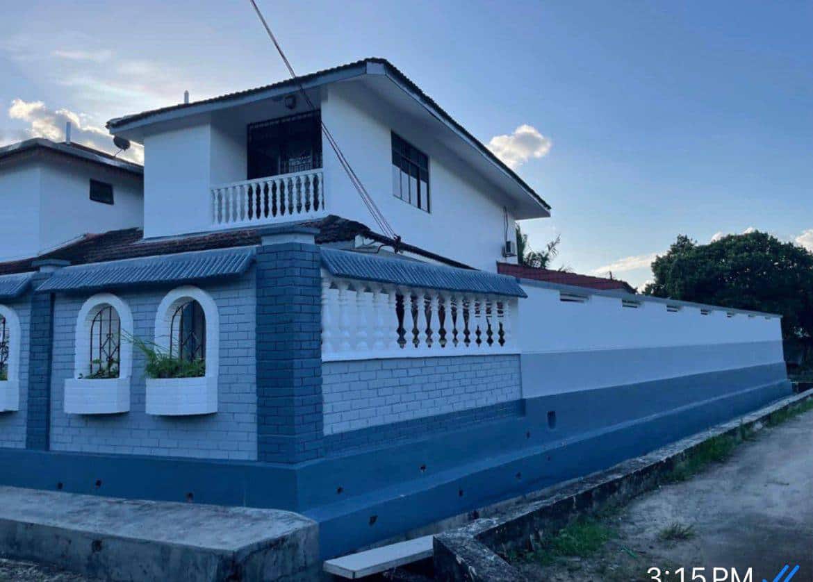 Double Storey Terrace House Ros Merah 1