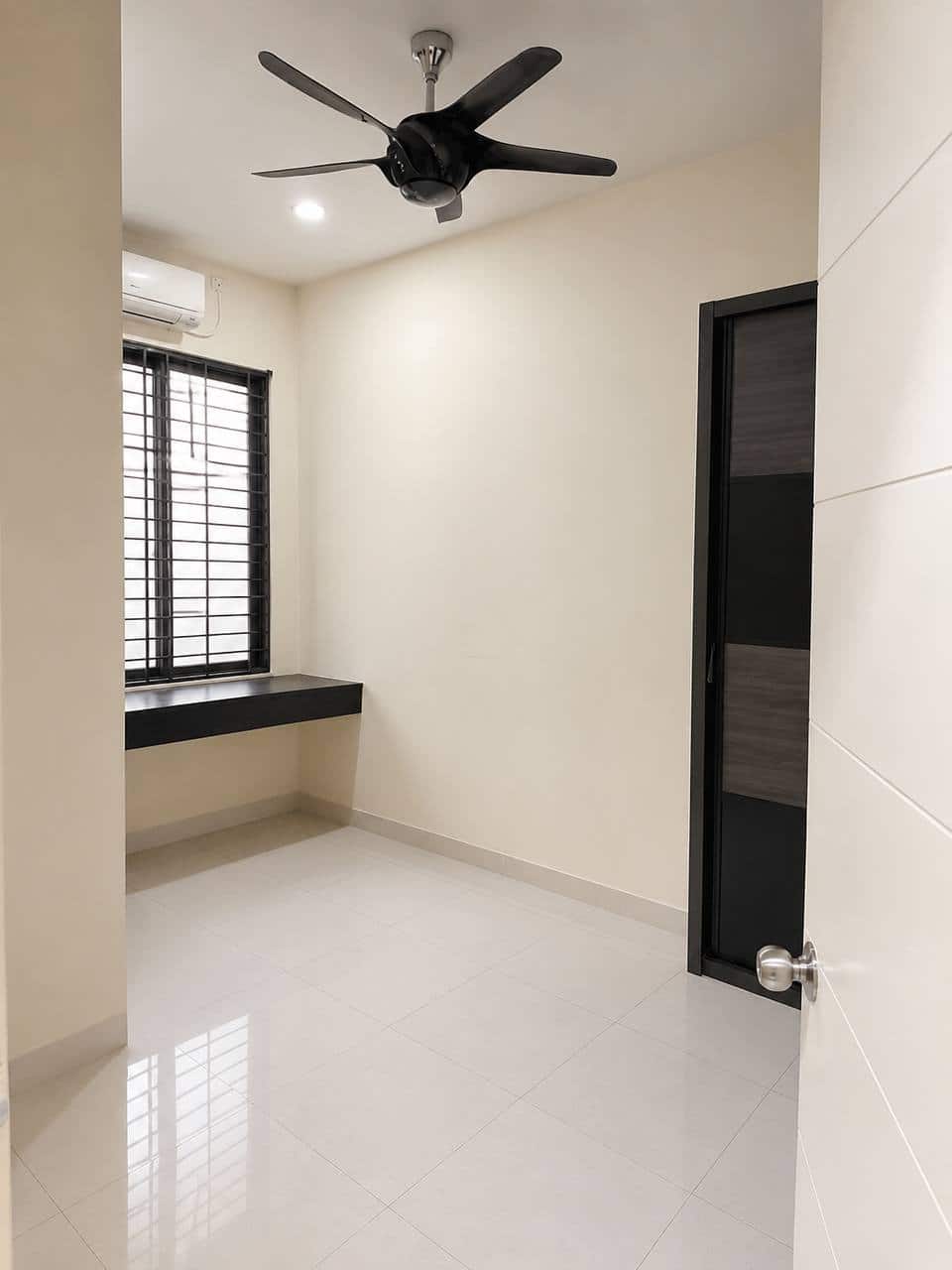 3-Storey Semi D Bandar Seri Alam 10