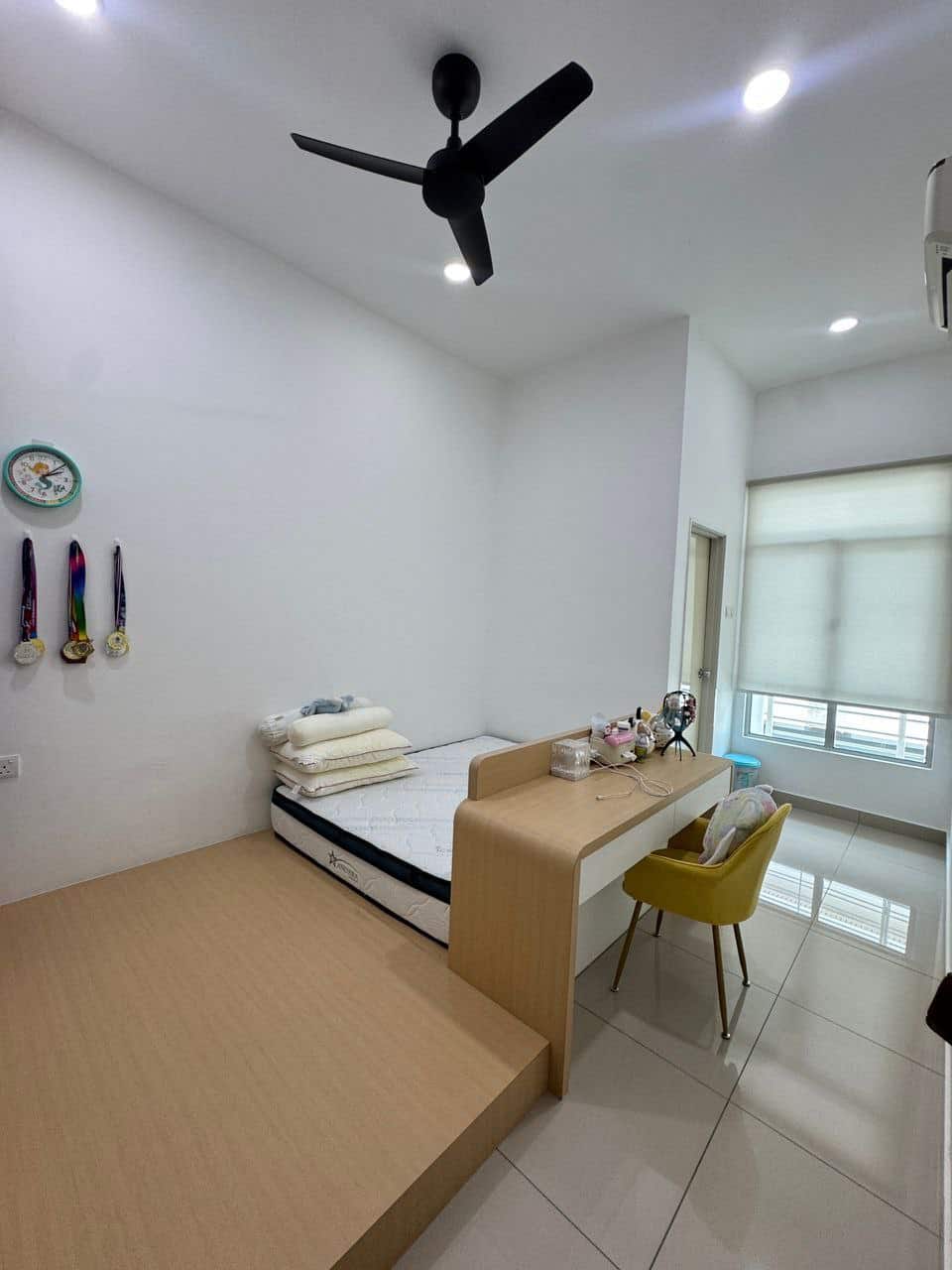 Double Storey Terrace House Austin Residence 7