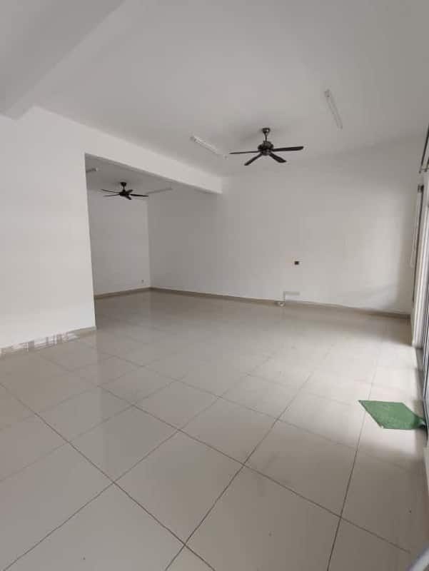Double Storey terrace House IOI Bandar Putra 3