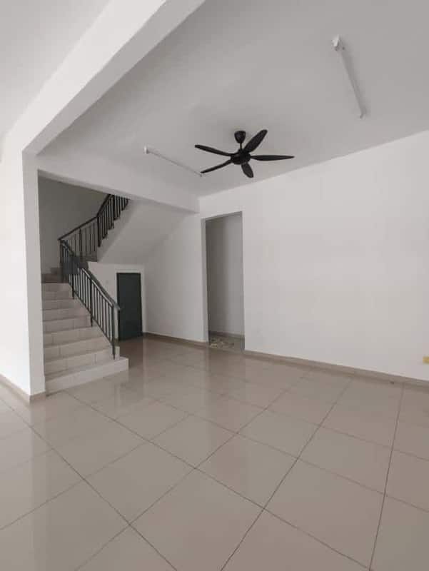 Double Storey terrace House IOI Bandar Putra 5