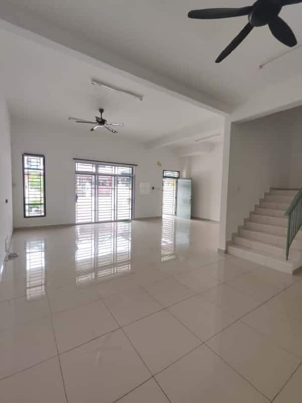 Double Storey terrace House IOI Bandar Putra 1