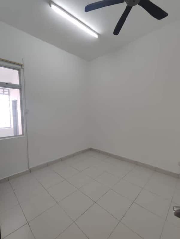 Double Storey terrace House IOI Bandar Putra 8
