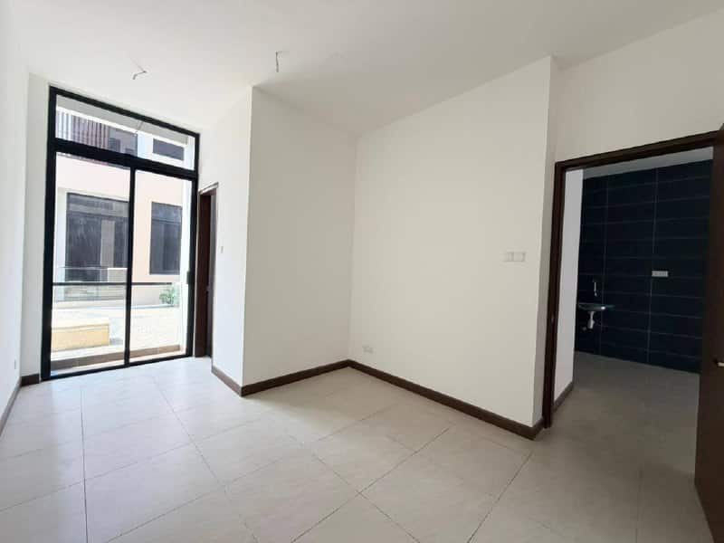 Double Storey Superlink Endlot Aurora Sentral Villa 6