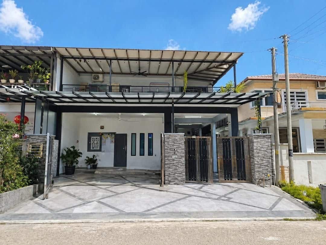 Semi-D Double Storey Cluster House Taman Scientex 1