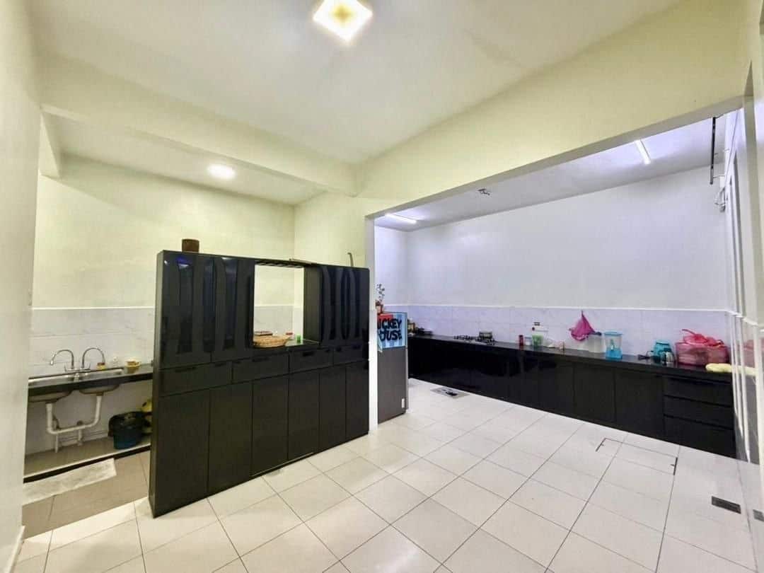 Semi-D Double Storey Cluster House Taman Scientex 5
