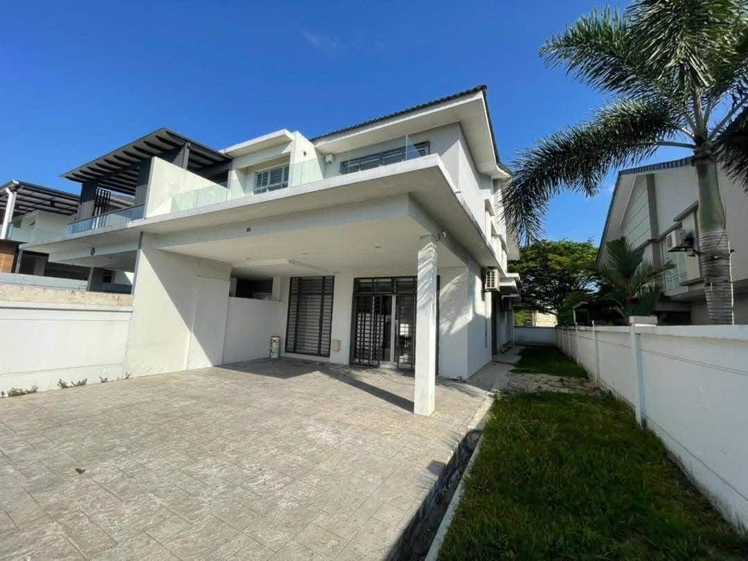 Double Storey Semi Detached House Sri Pulai Perdana 4