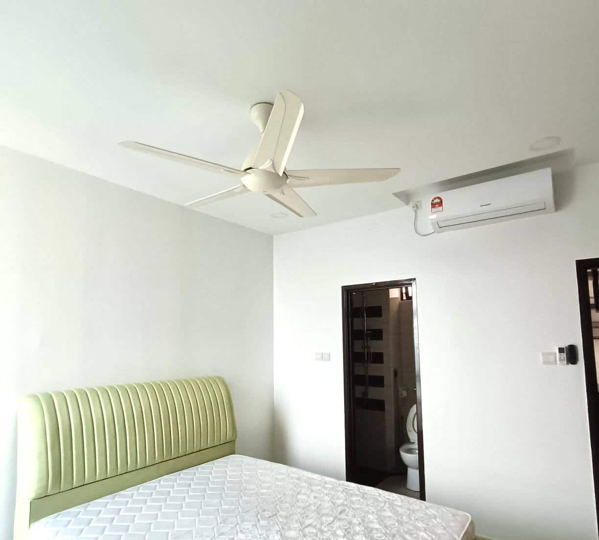 Condo D Summit Residences 3
