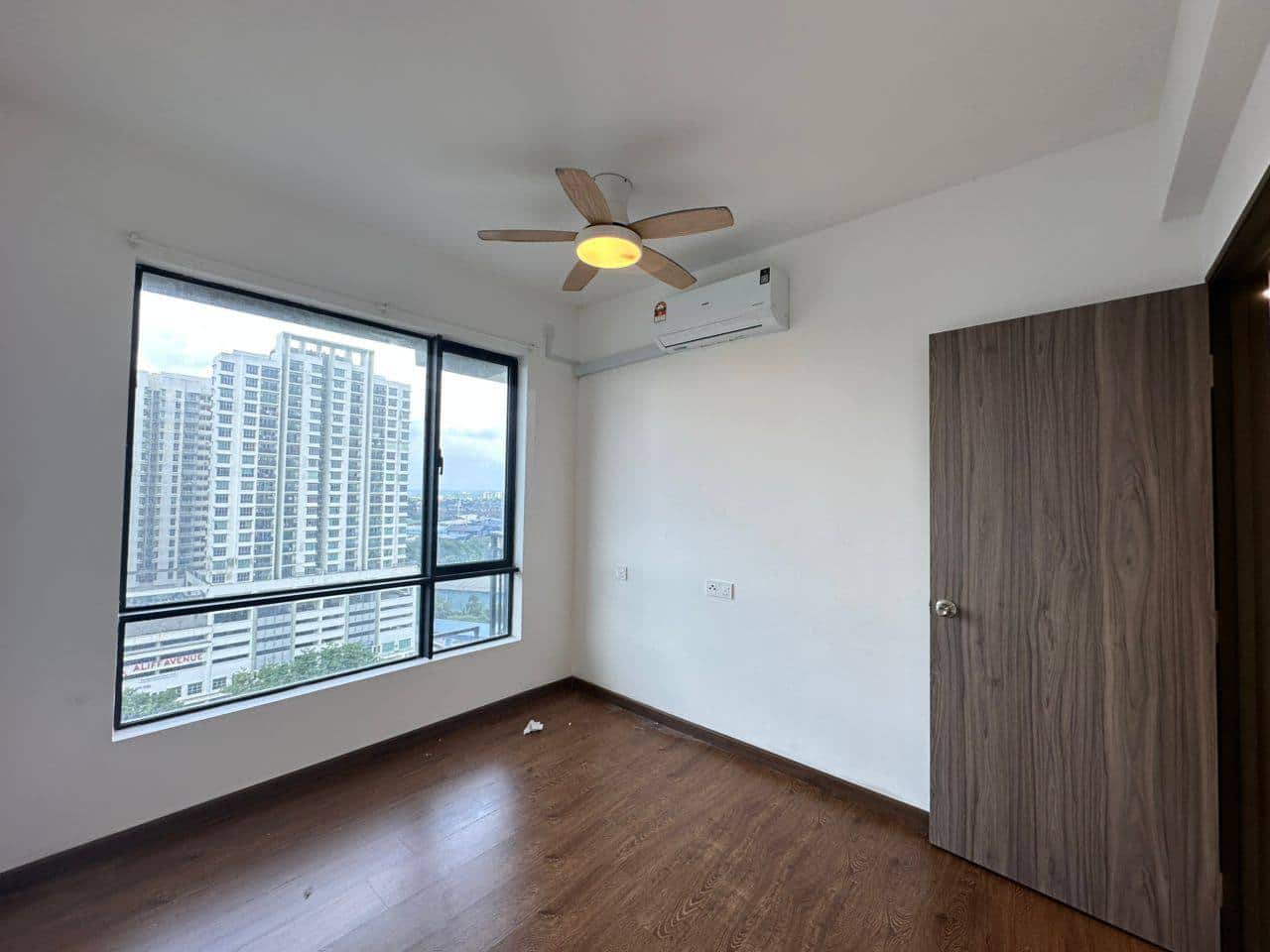 Condominium Country Garden Central Park 4