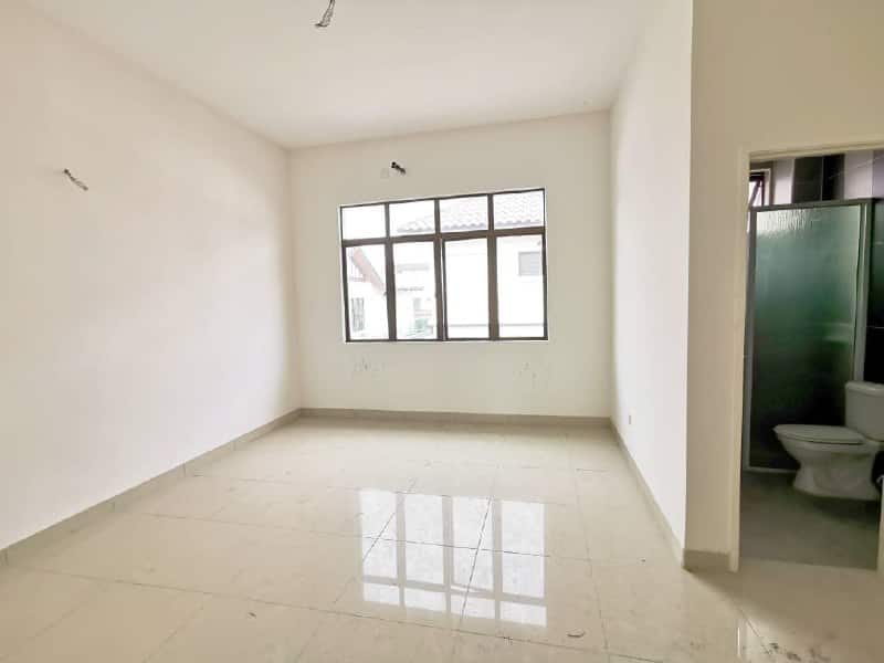 Corner Lot Semi-D Lakeview Residences 4