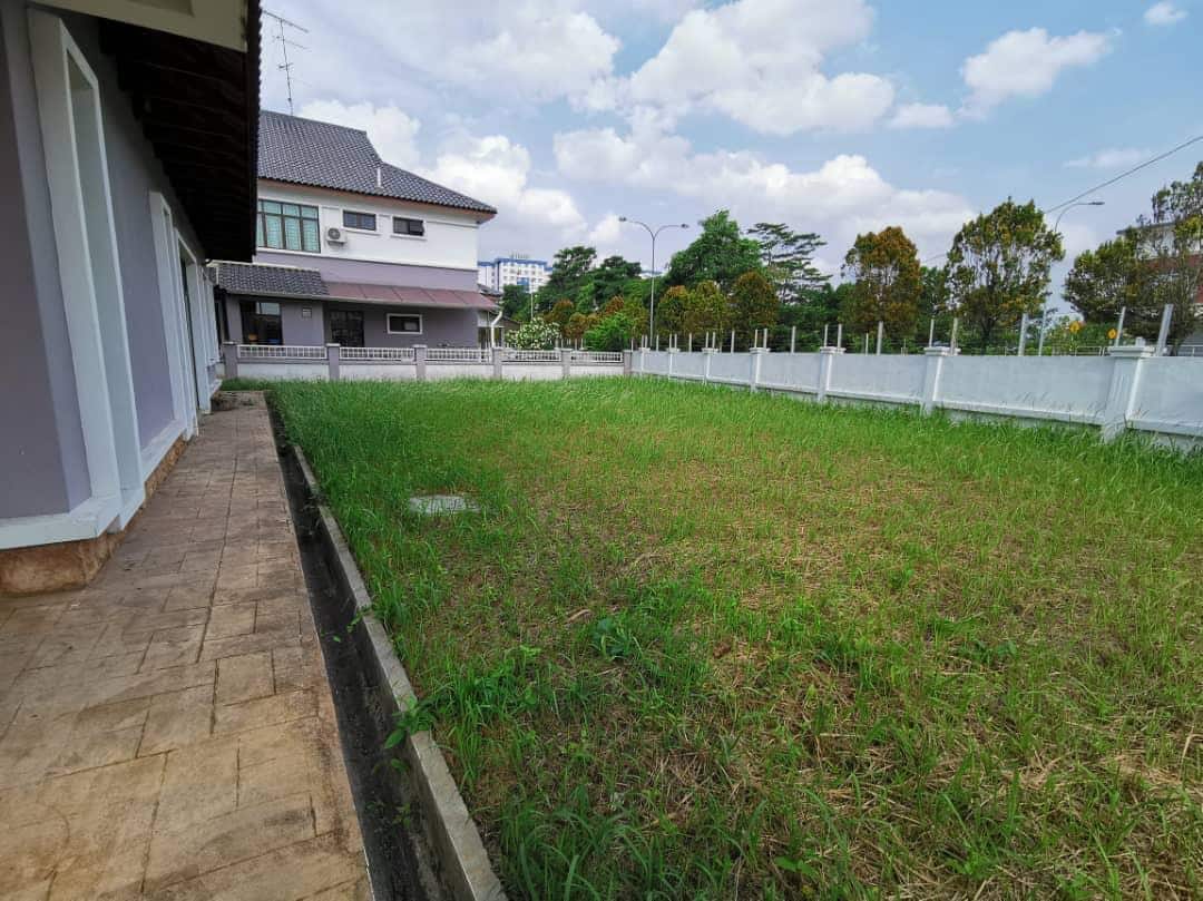 Corner Lot Semi-D Lakeview Residences 2