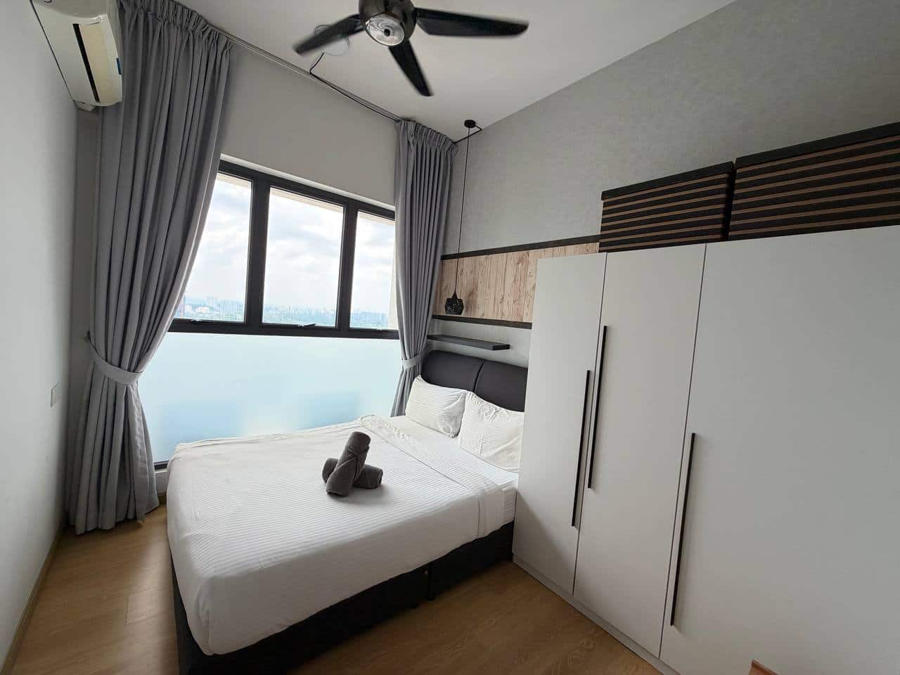 Royal Strand Unit Country Garden Danga Bay 6