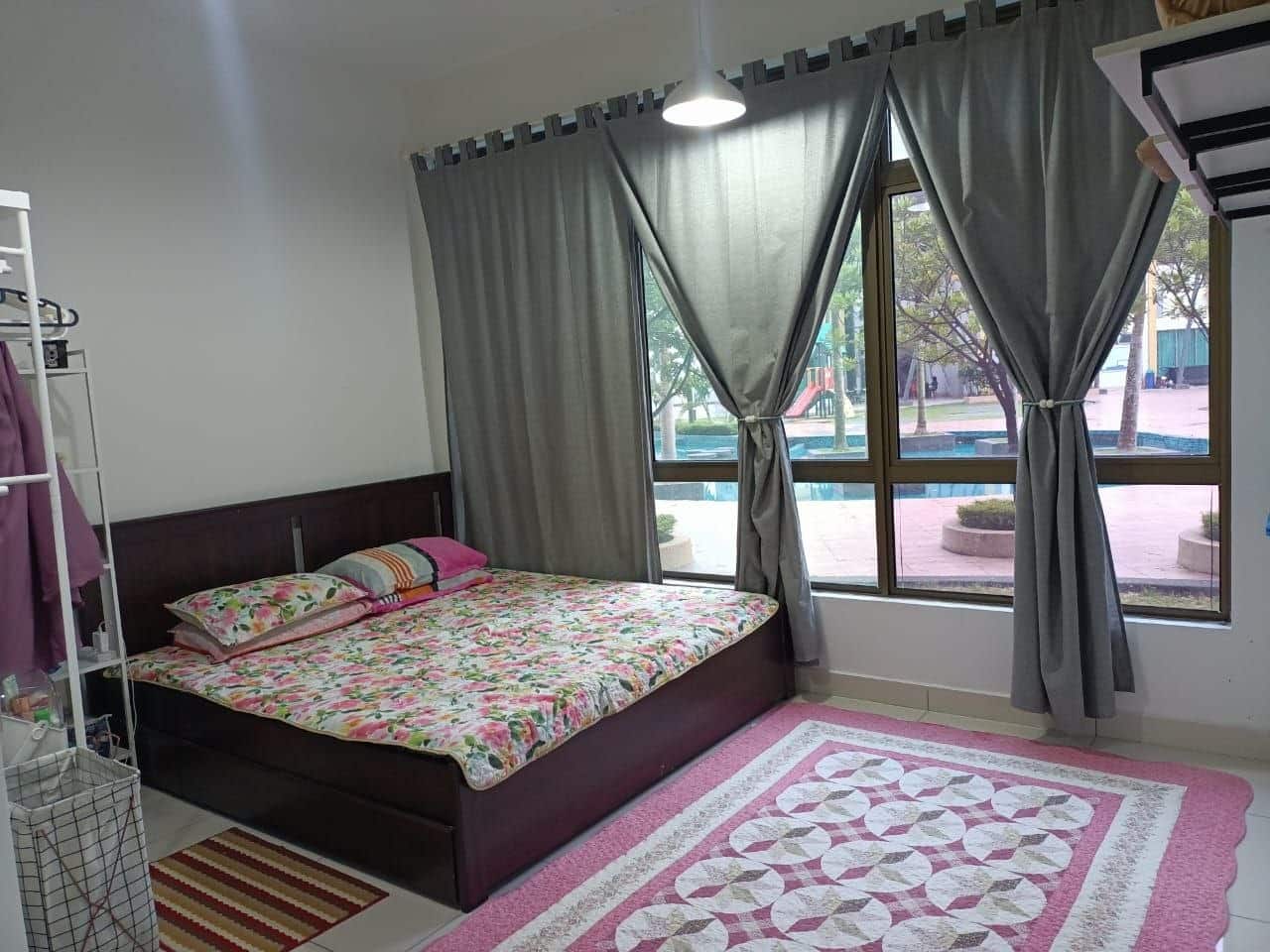 Condo Parc Regency 5