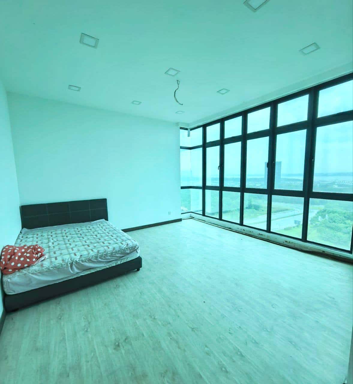 Service Apartment Green Haven 4