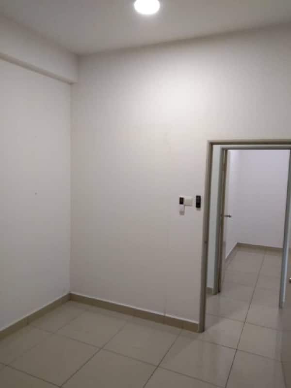 Condo D Summit Residences 4