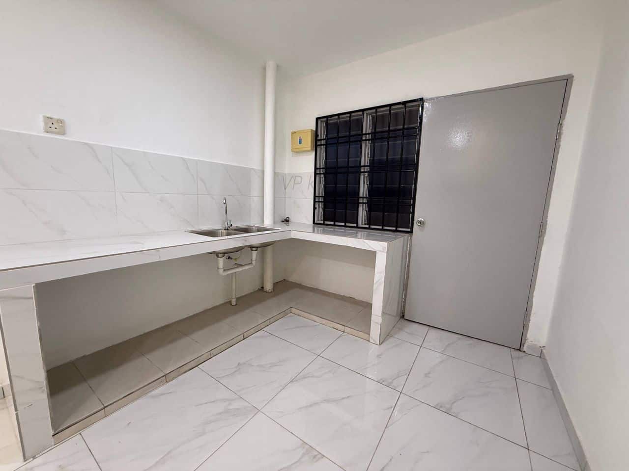 Low Cost Flat Jalan Tasek 64, Seri Alam 7