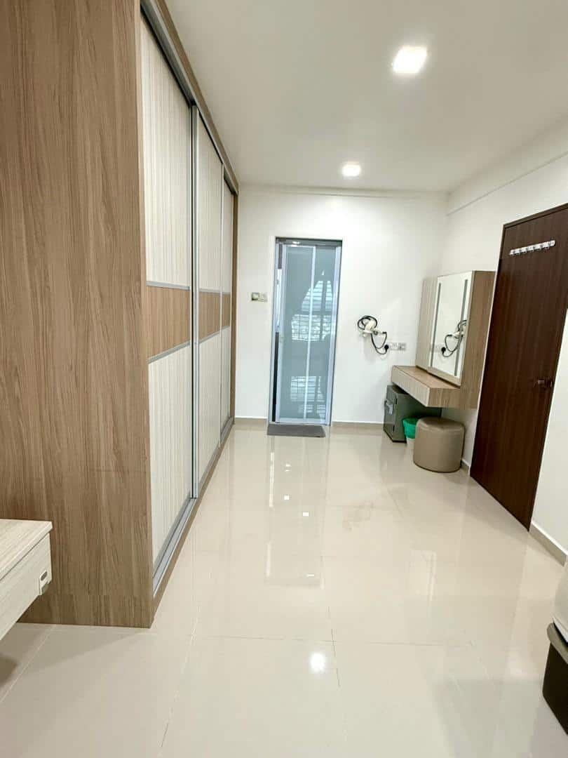 Condominium The Garden Residences 7