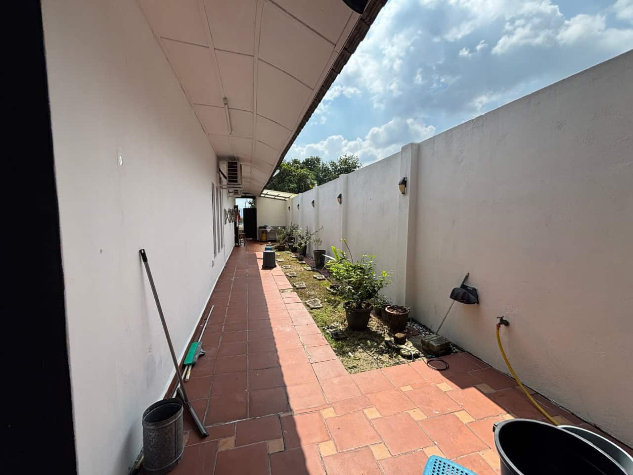 1-Storey Bungalow Jalan Banjaran 6/2 6