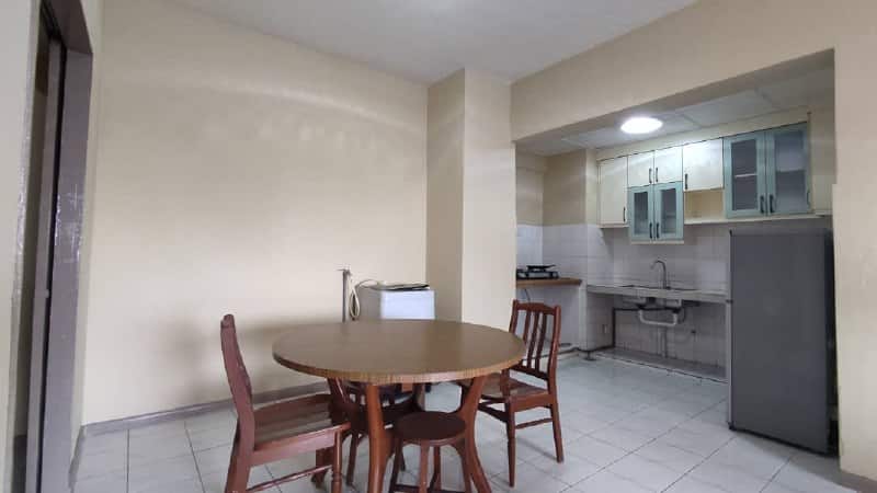Condominium Larkin Utama 8