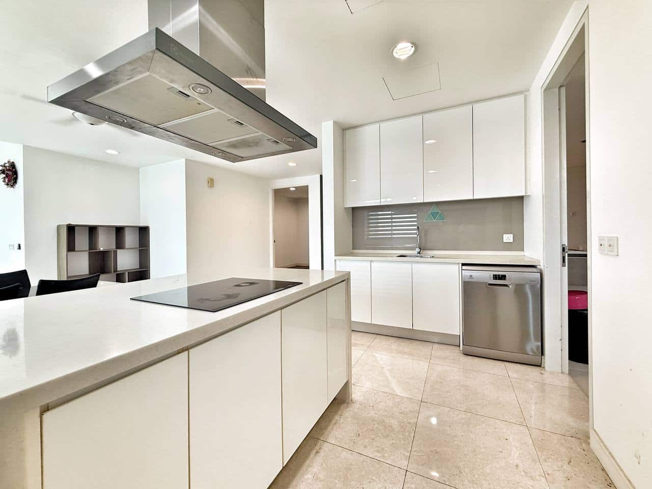 Condominium Imperia Residence 4