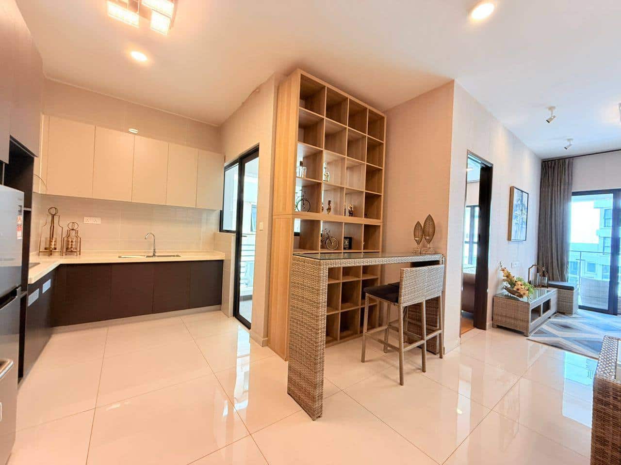 Condo Baypoint Country Garden Danga Bay 12