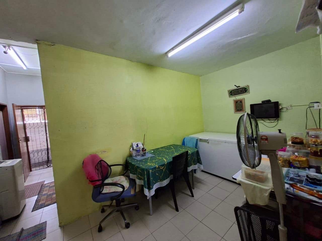 Single Storey Terrace House Taman Ungku Tun Aminah 9
