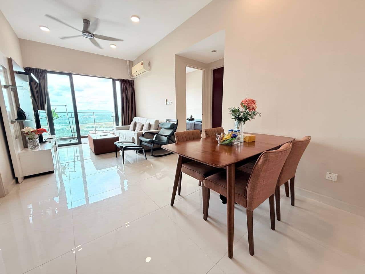 Condo Royal Strand, Country Garden Danga Bay 2