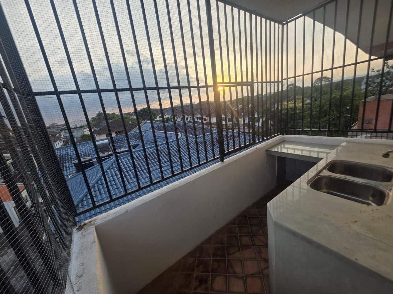 Low Cost Flat Taman Harmoni 4