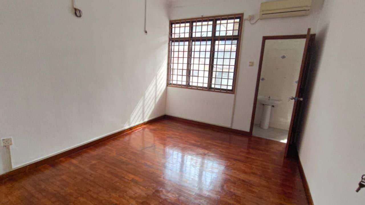 Double Storey Terrace House Taman Sutera Jalan Sutera Kuning (Perling) 7