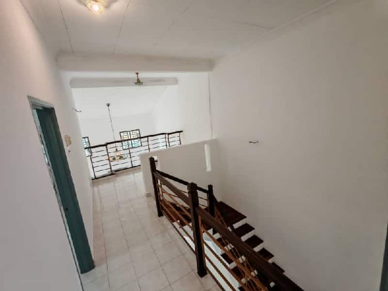 Double Storey Taman Mutiara Rini 8