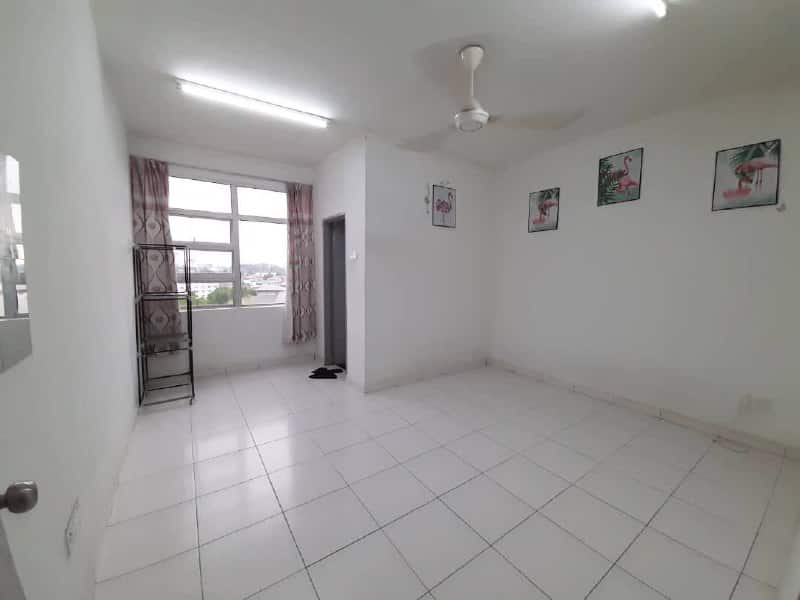 Corner Unit Scott Towers @ Larkin 2