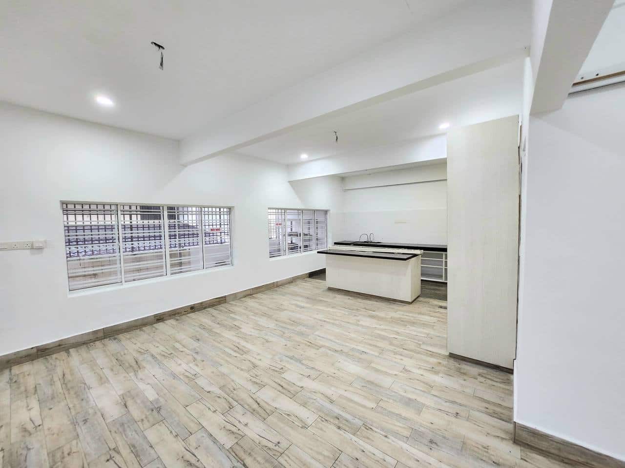 Double Storey Semi-D Taman Pelangi 1