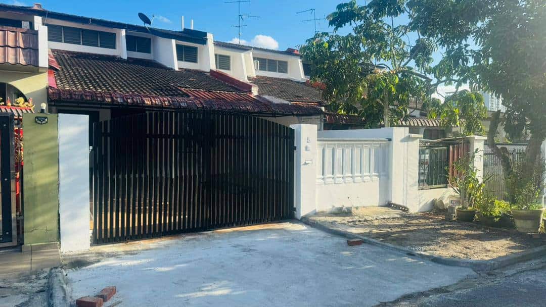 Double Storey low cost Taman Perling 1