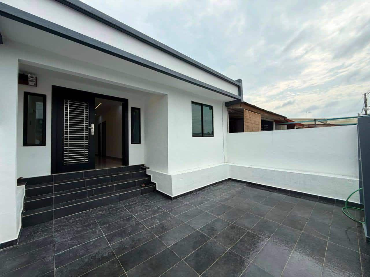 Double storey Intermediate Setia Tropika 3