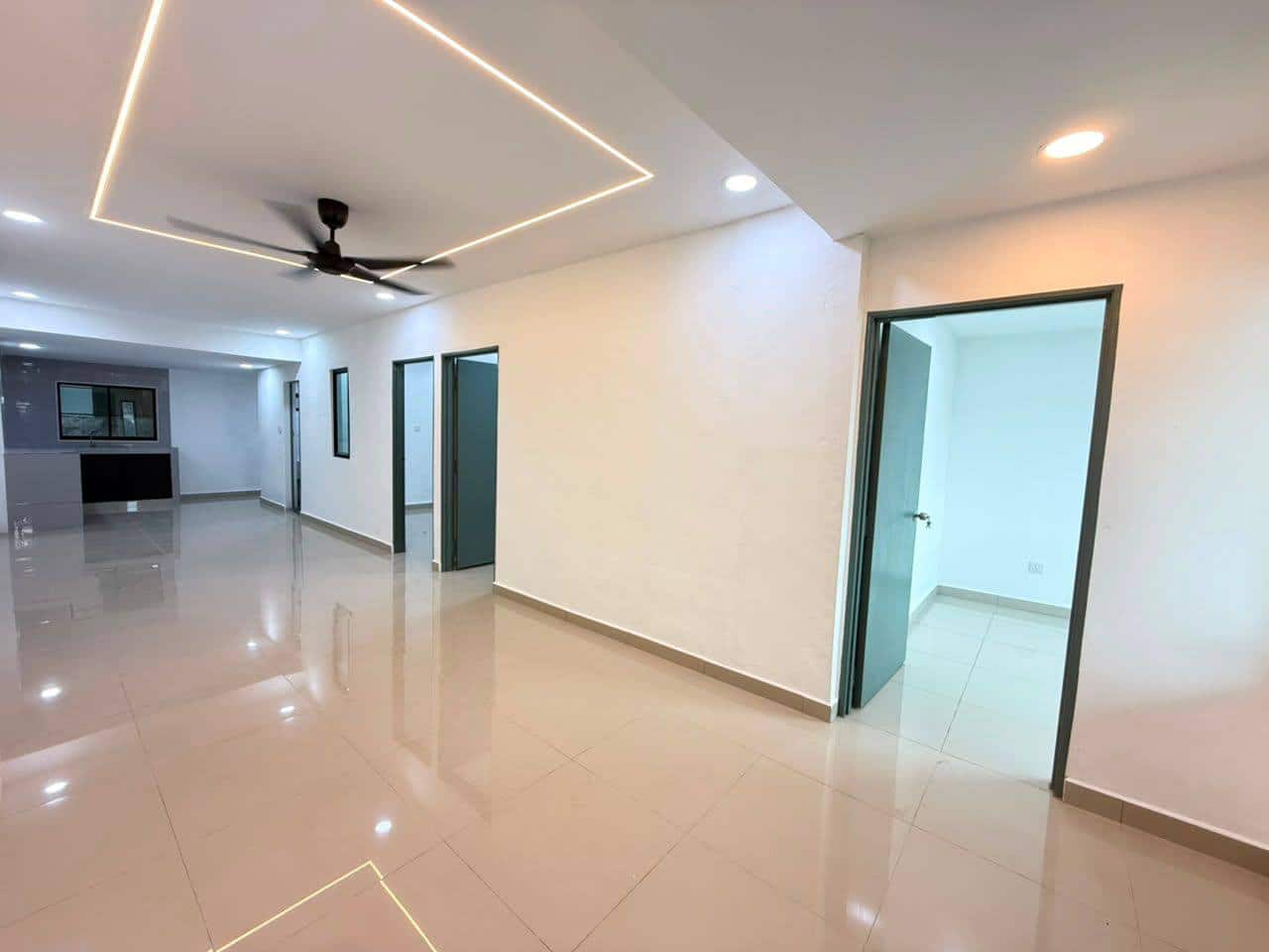 Double storey Intermediate Setia Tropika 4