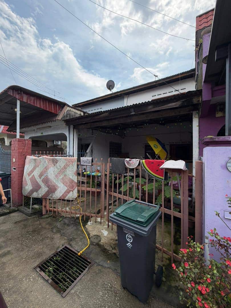 Double storey Taman Sri Kulai Baru 2 4
